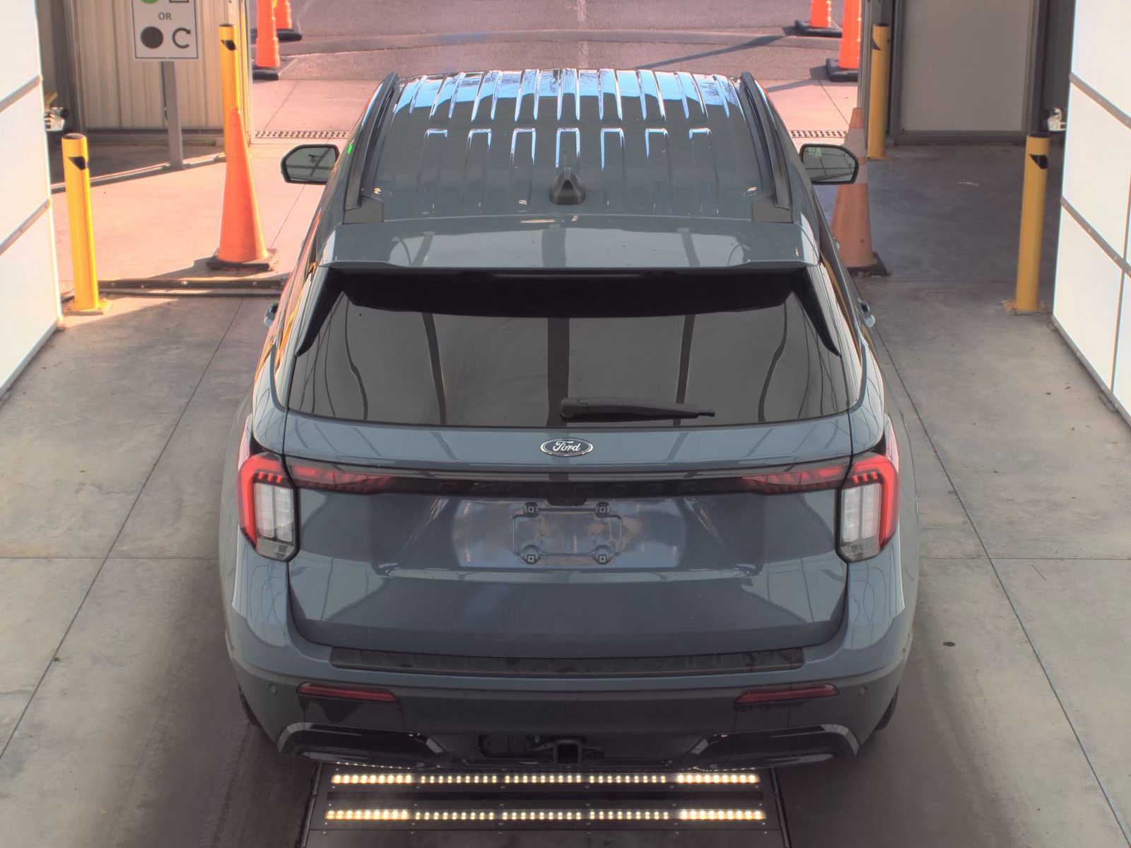 2025 Ford Explorer ST-Line RWD