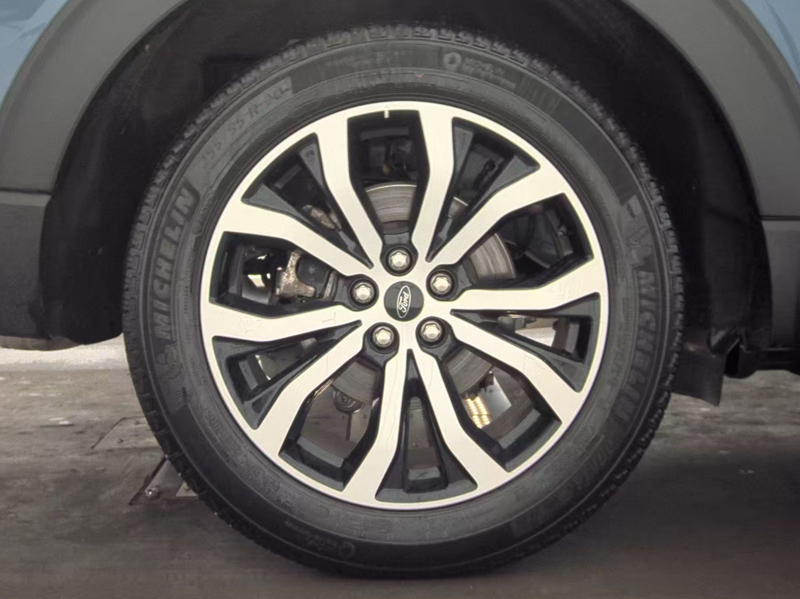 2025 Ford Explorer ST-Line RWD