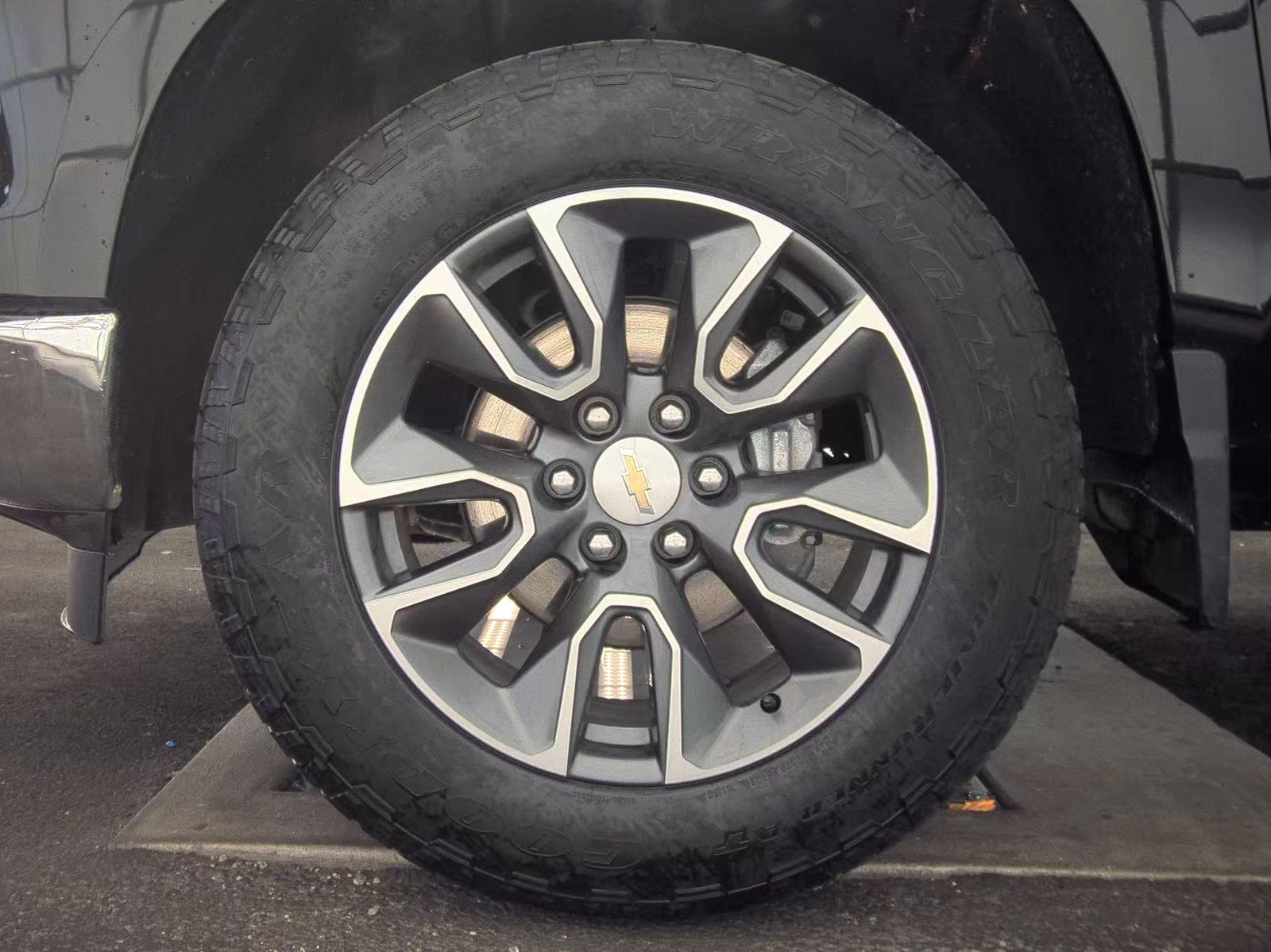 2024 Chevrolet Silverado 1500 LT AWD