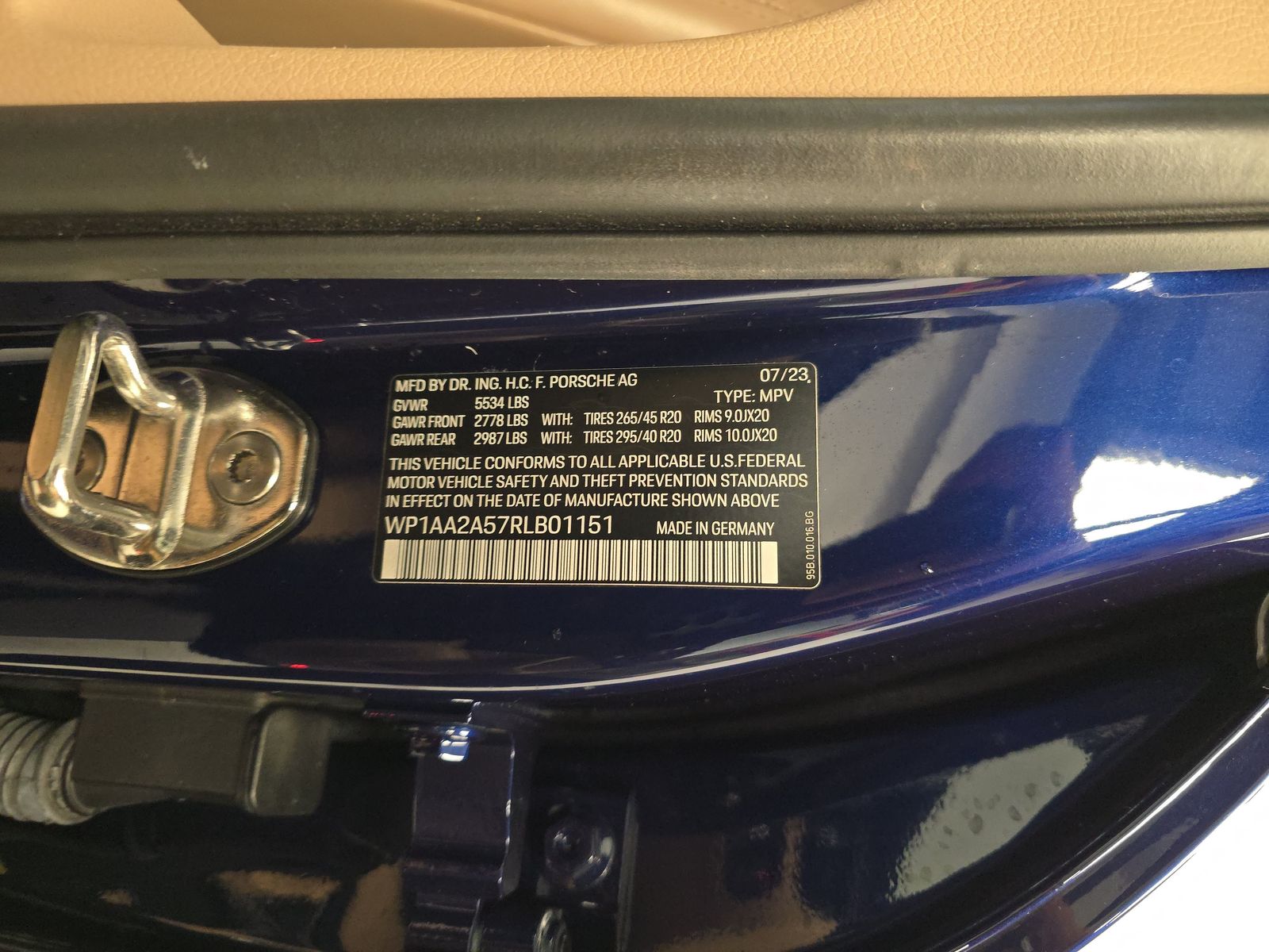 2024 Porsche Macan Base AWD