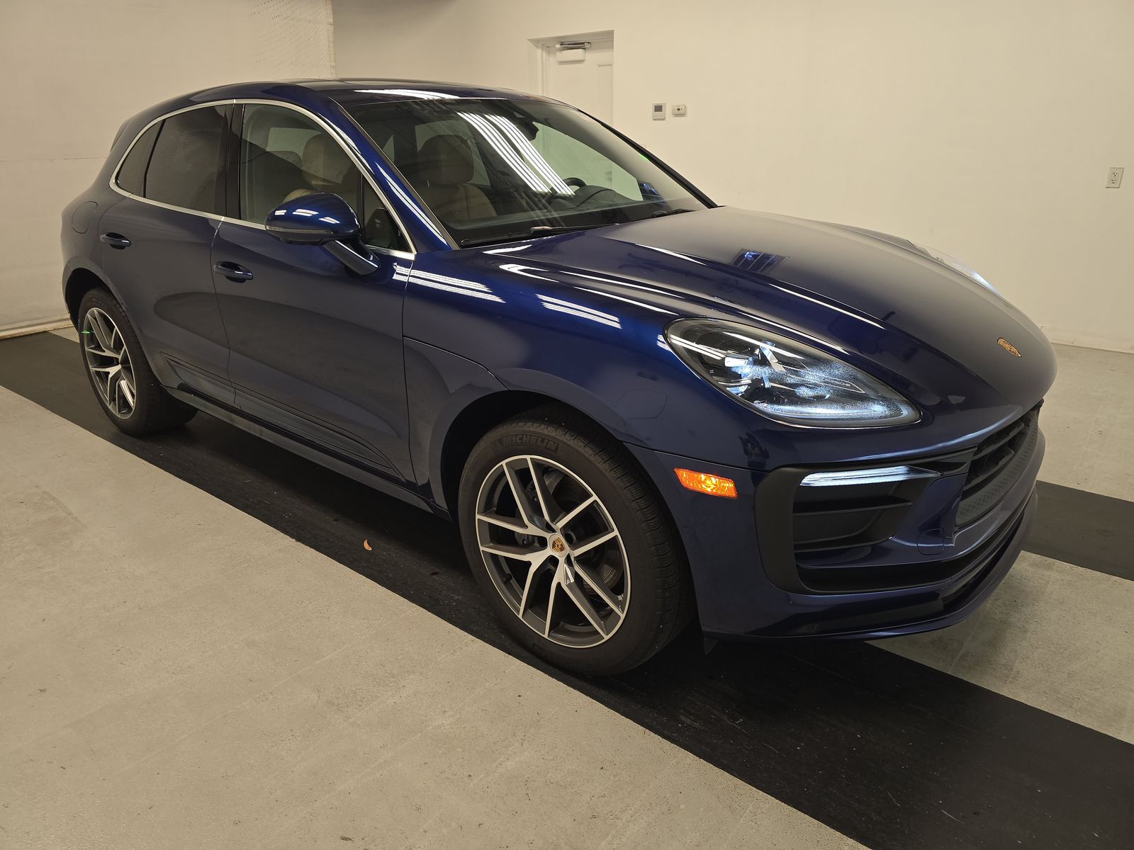 2024 Porsche Macan Base AWD