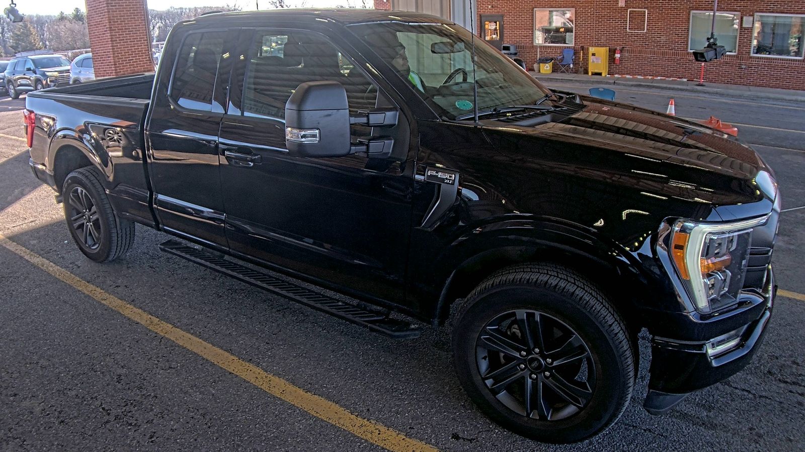 2023 Ford F-150 XLT AWD