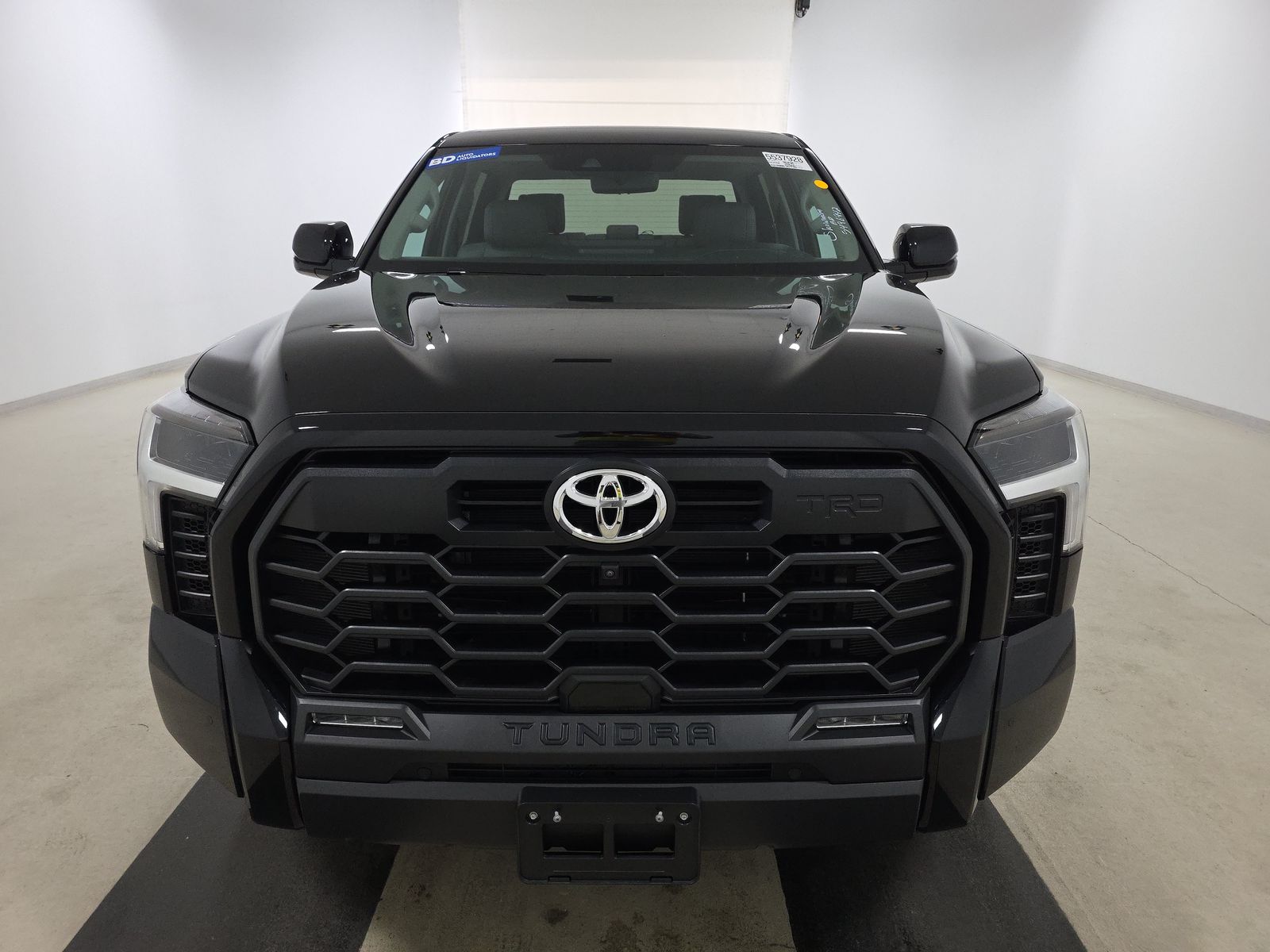 2024 Toyota Tundra SR5 AWD