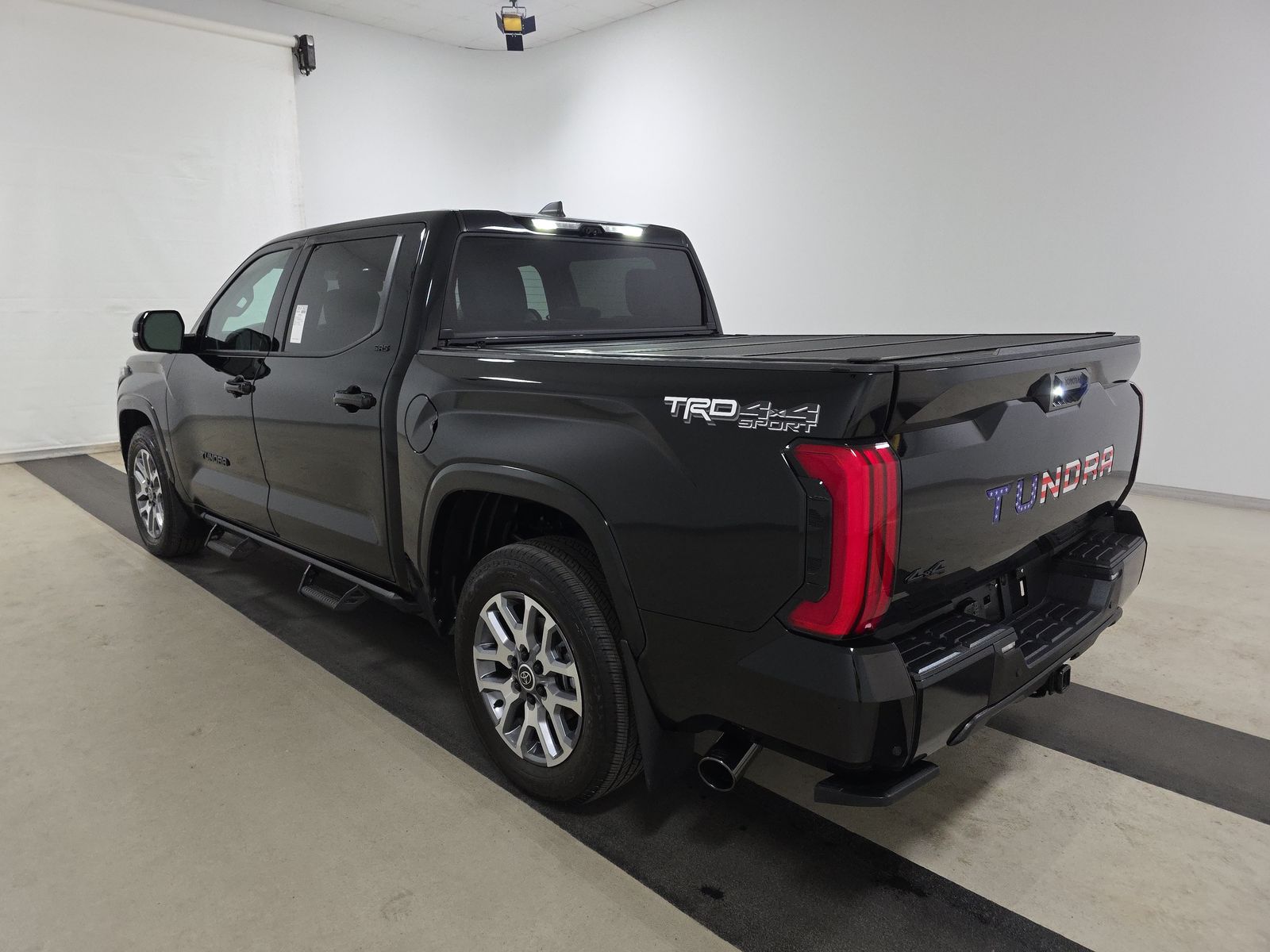 2024 Toyota Tundra SR5 AWD