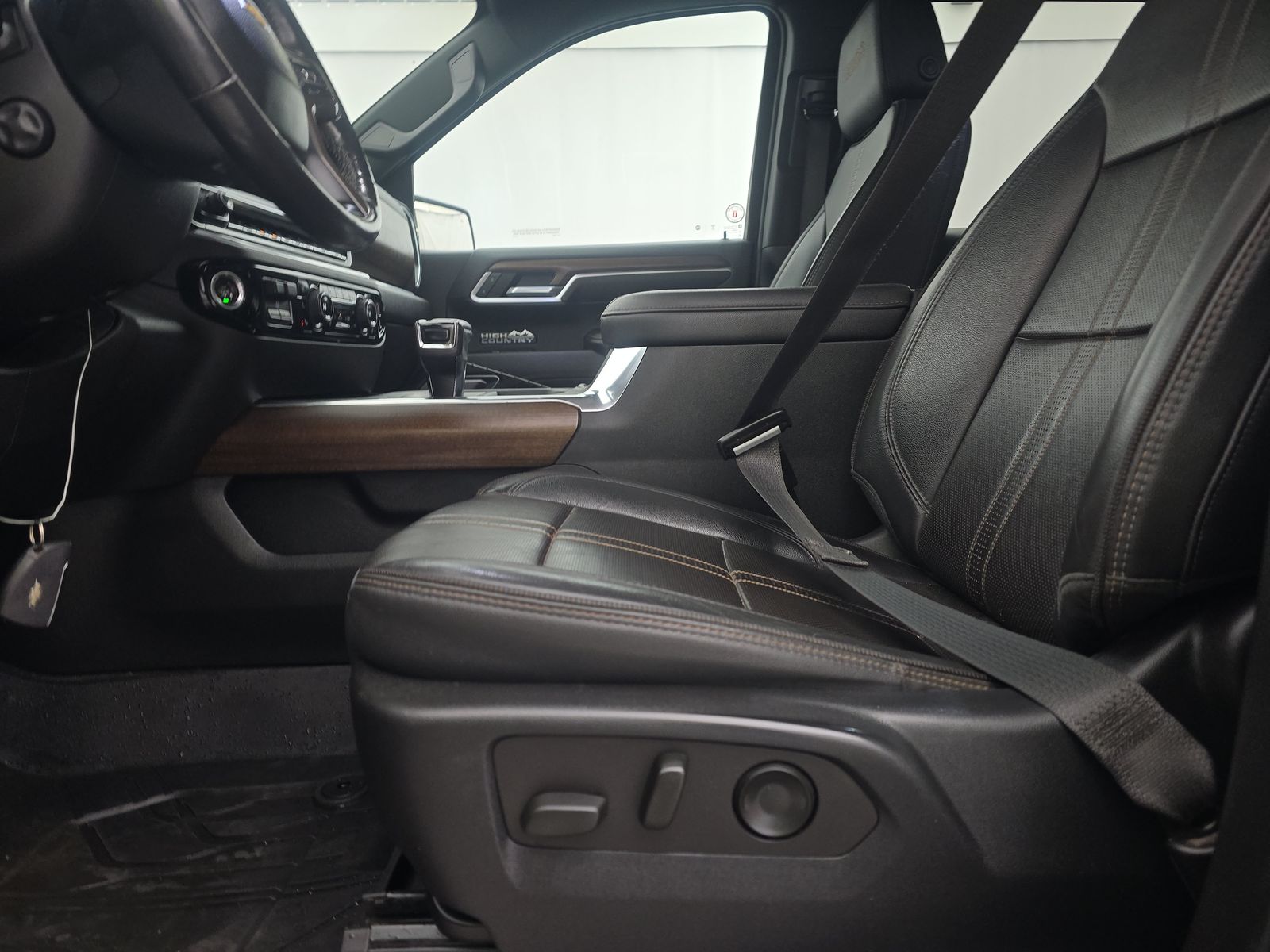 2022 Chevrolet Silverado 1500 High Country AWD