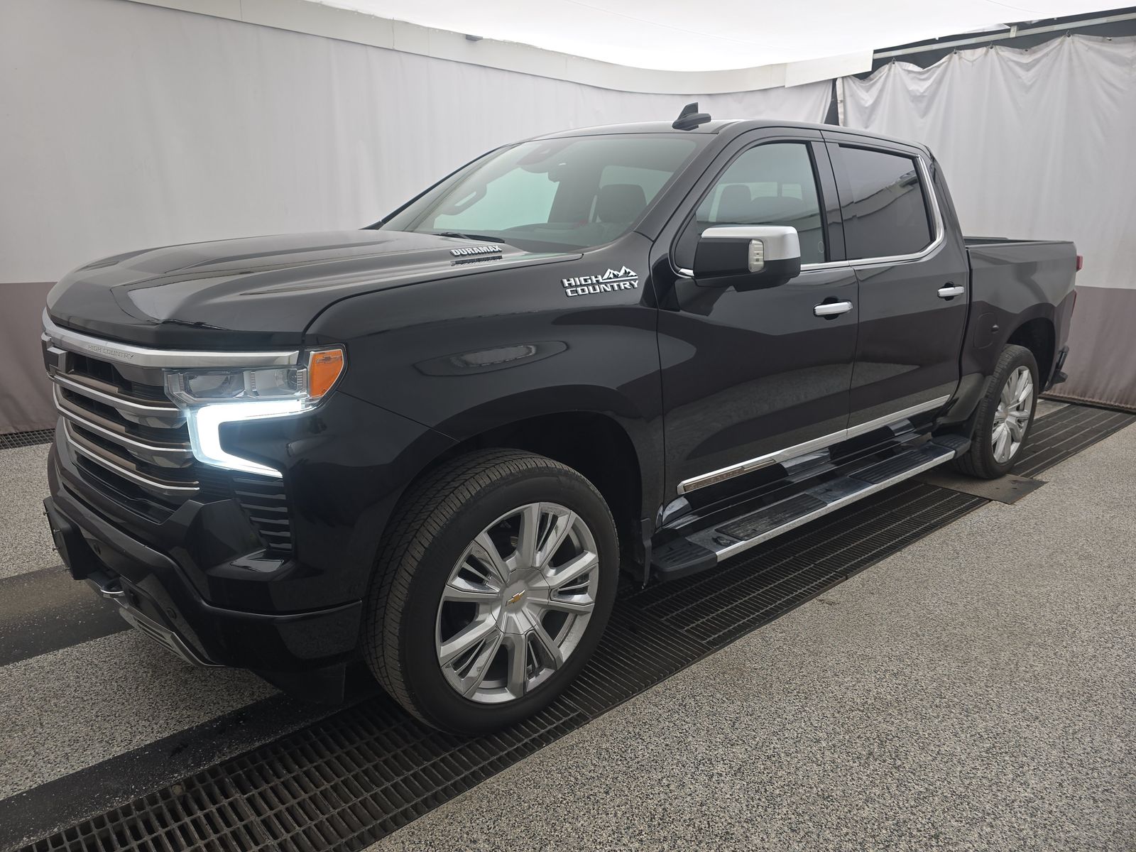 2022 Chevrolet Silverado 1500 High Country AWD
