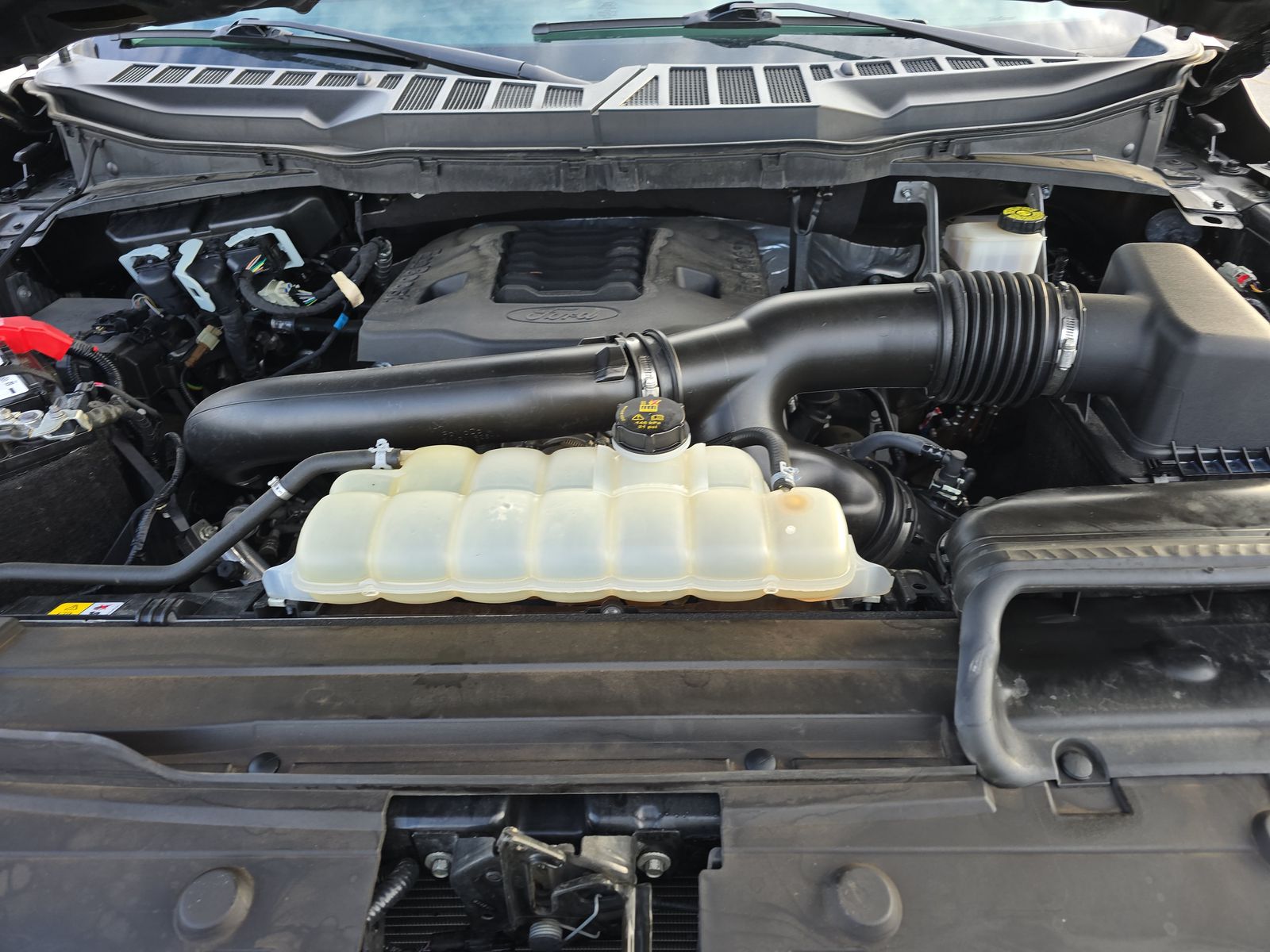 2023 Ford F-150 Lariat AWD