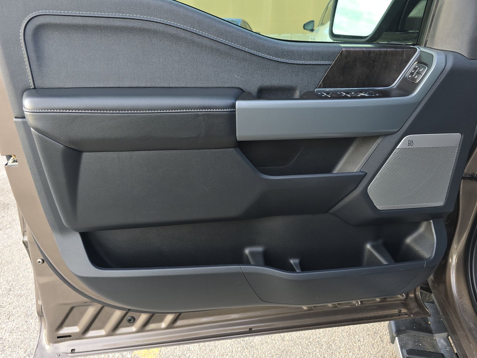 2023 Ford F-150 Lariat AWD