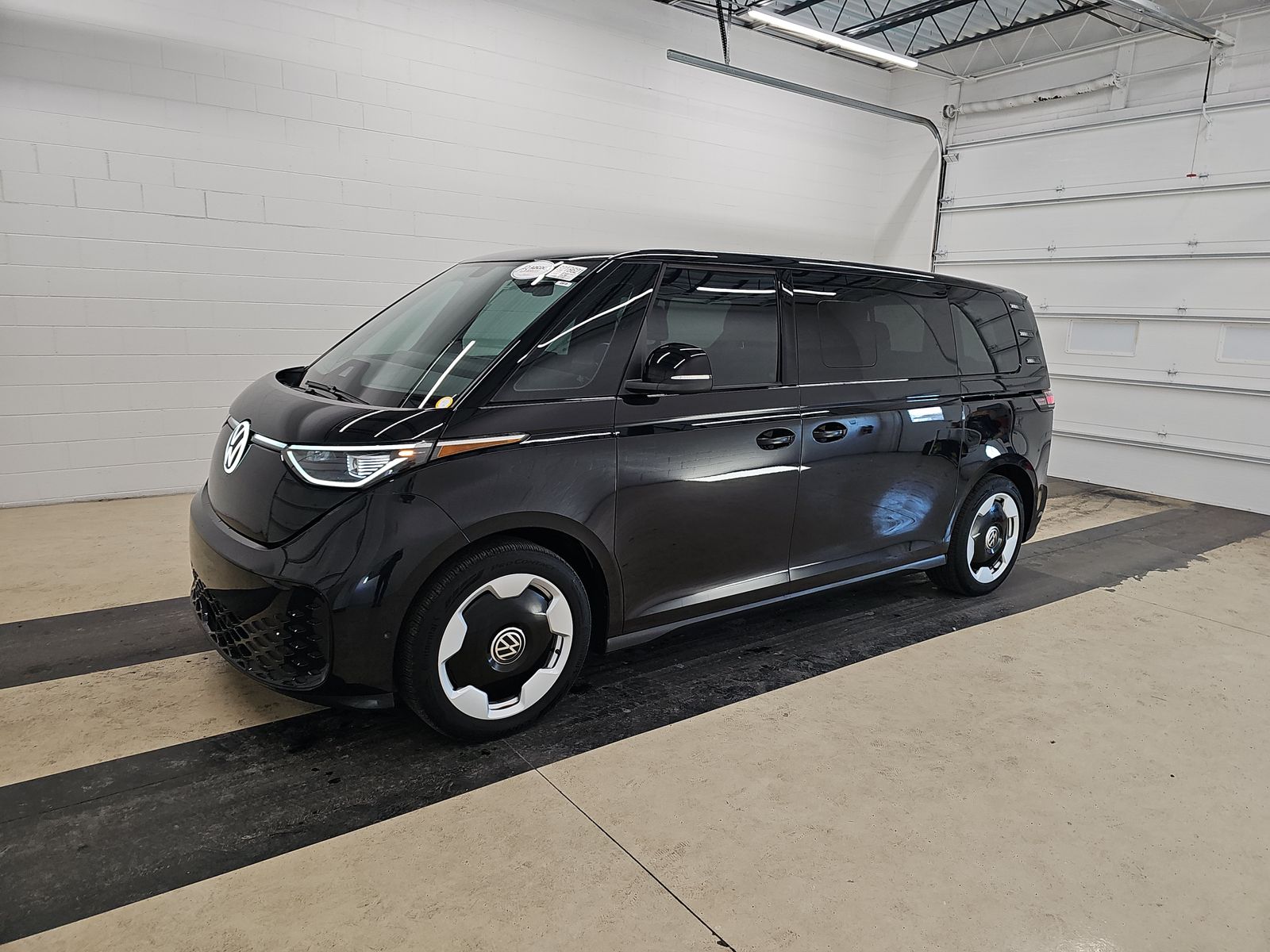 2025 Volkswagen ID. Buzz PRO S's photo