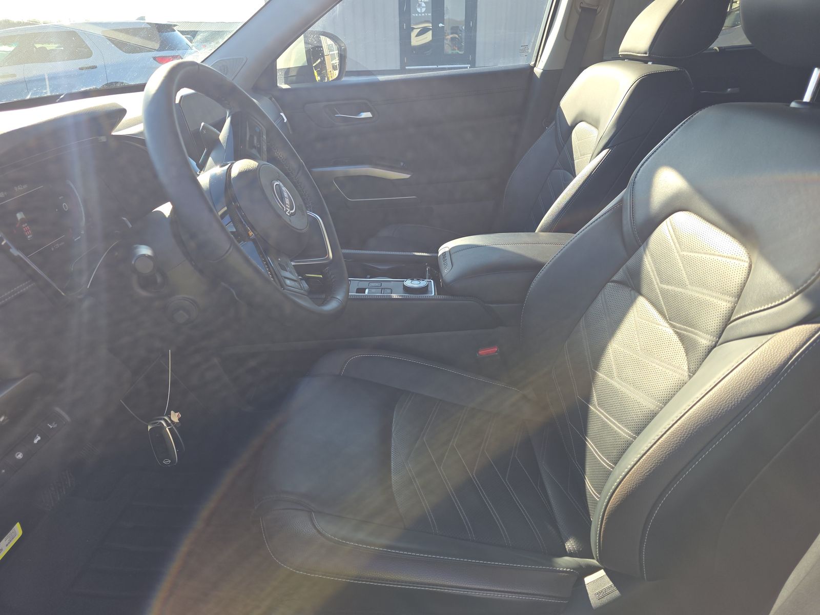 2024 Nissan Pathfinder Platinum AWD