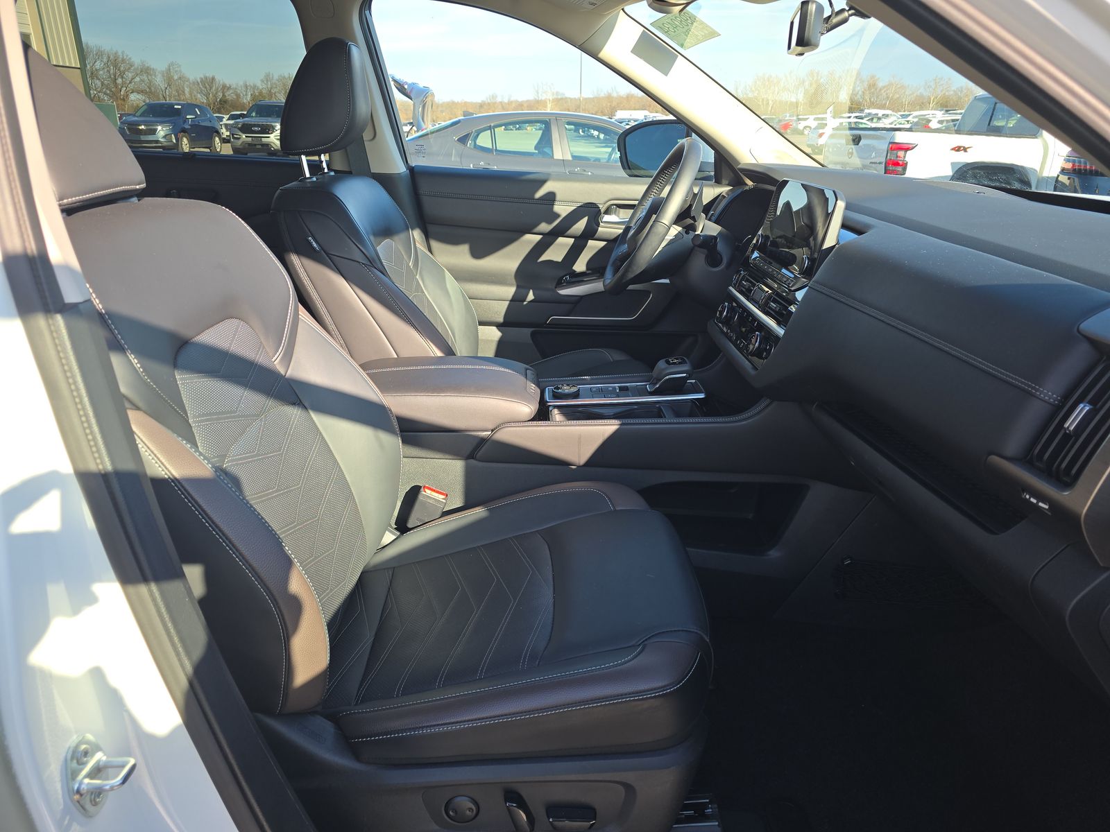 2024 Nissan Pathfinder Platinum AWD