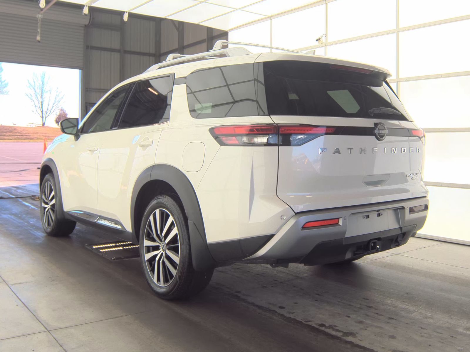 2024 Nissan Pathfinder Platinum AWD