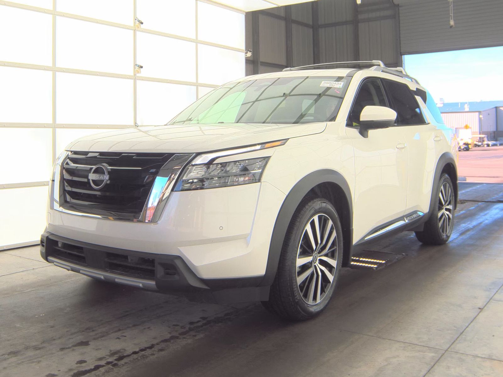 2024 Nissan Pathfinder Platinum AWD