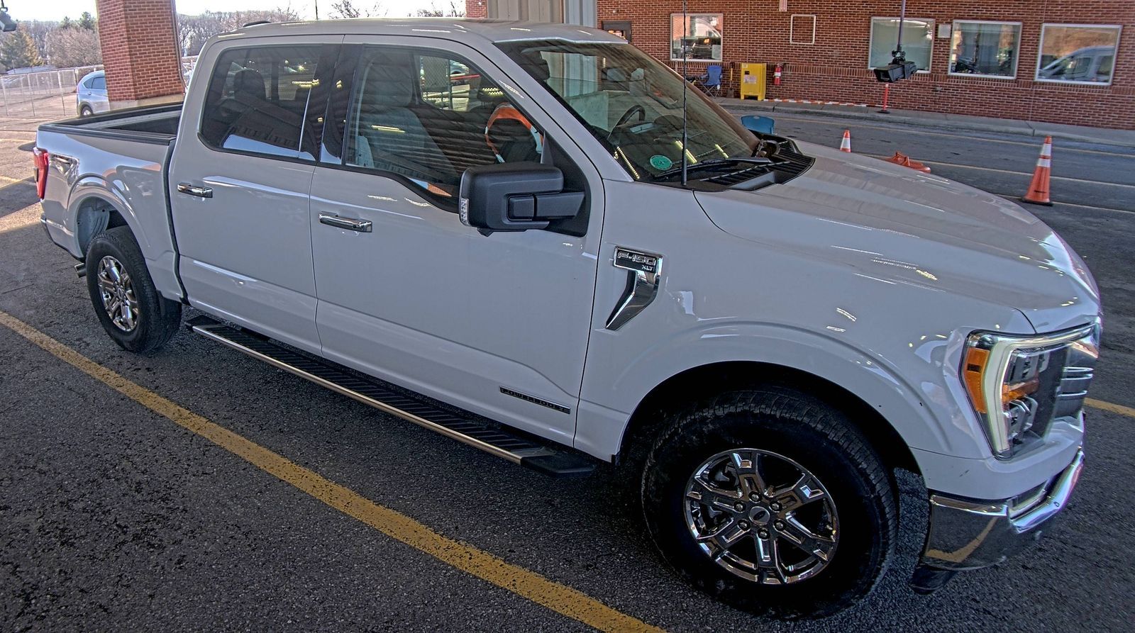 2023 Ford F-150 Hybrid XLT AWD