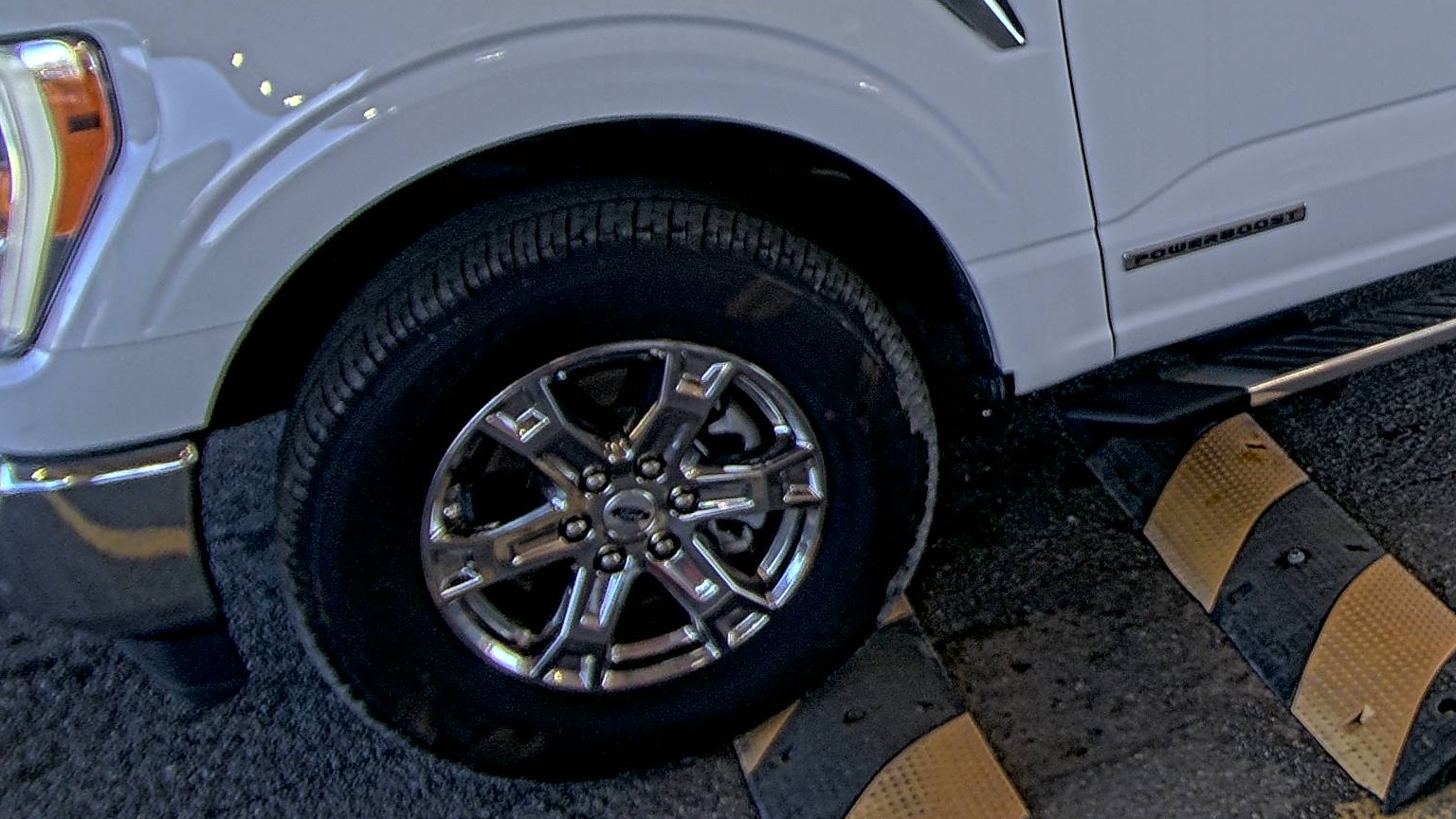 2023 Ford F-150 Hybrid XLT AWD