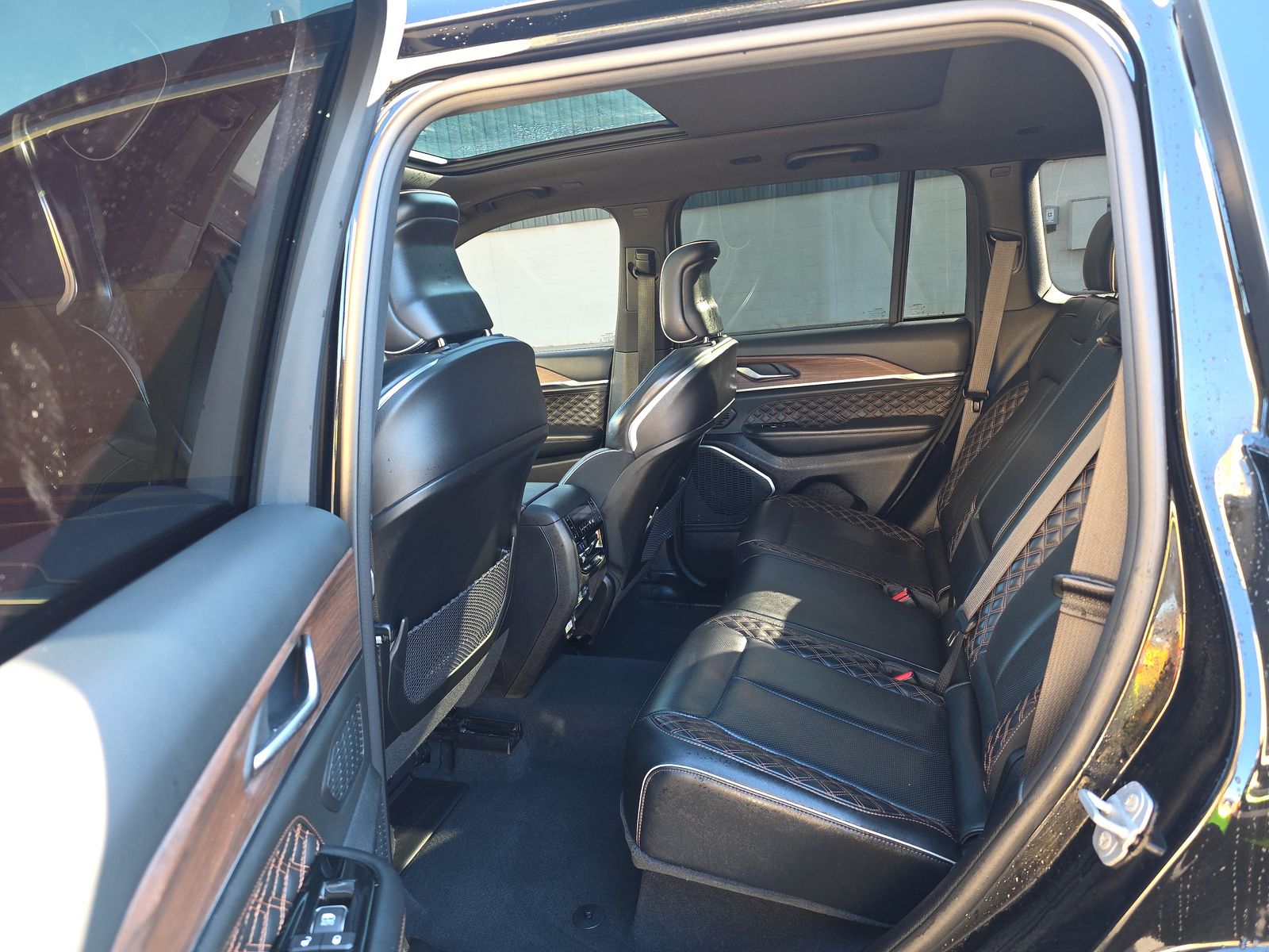 2023 Jeep Grand Cherokee Summit AWD