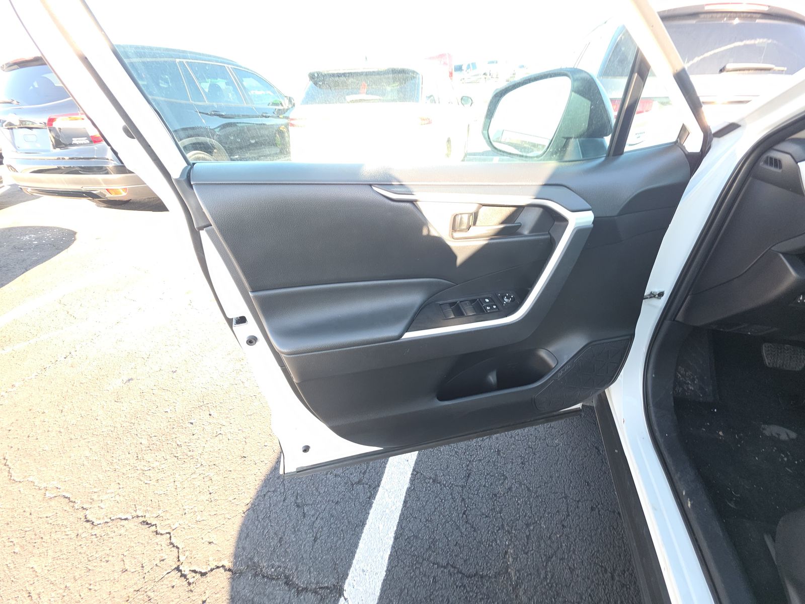 2024 Toyota RAV4 LE FWD