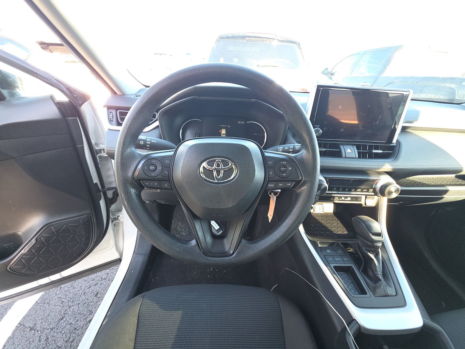 2024 Toyota RAV4 LE FWD