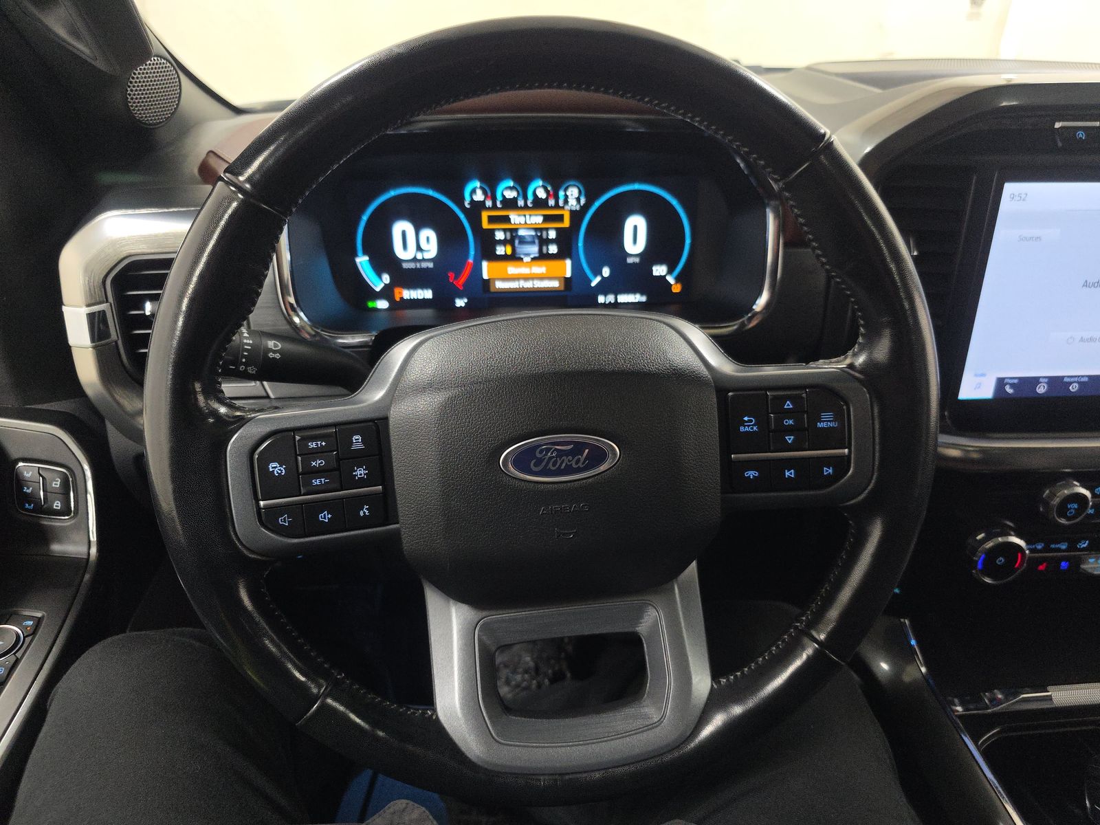 2023 Ford F-150 Lariat AWD