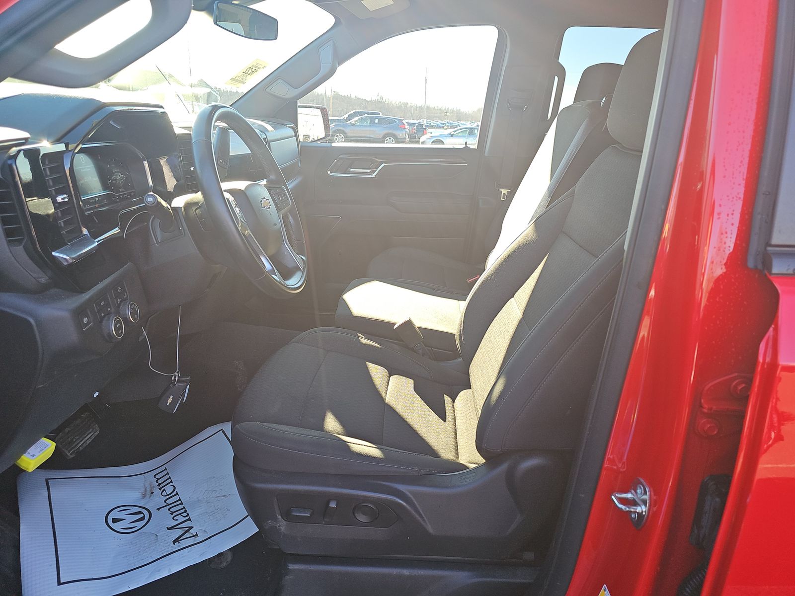 2023 Chevrolet Silverado 1500 LT AWD