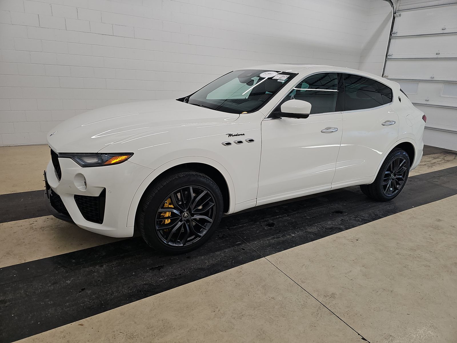 2022 Maserati Levante Modena's photo