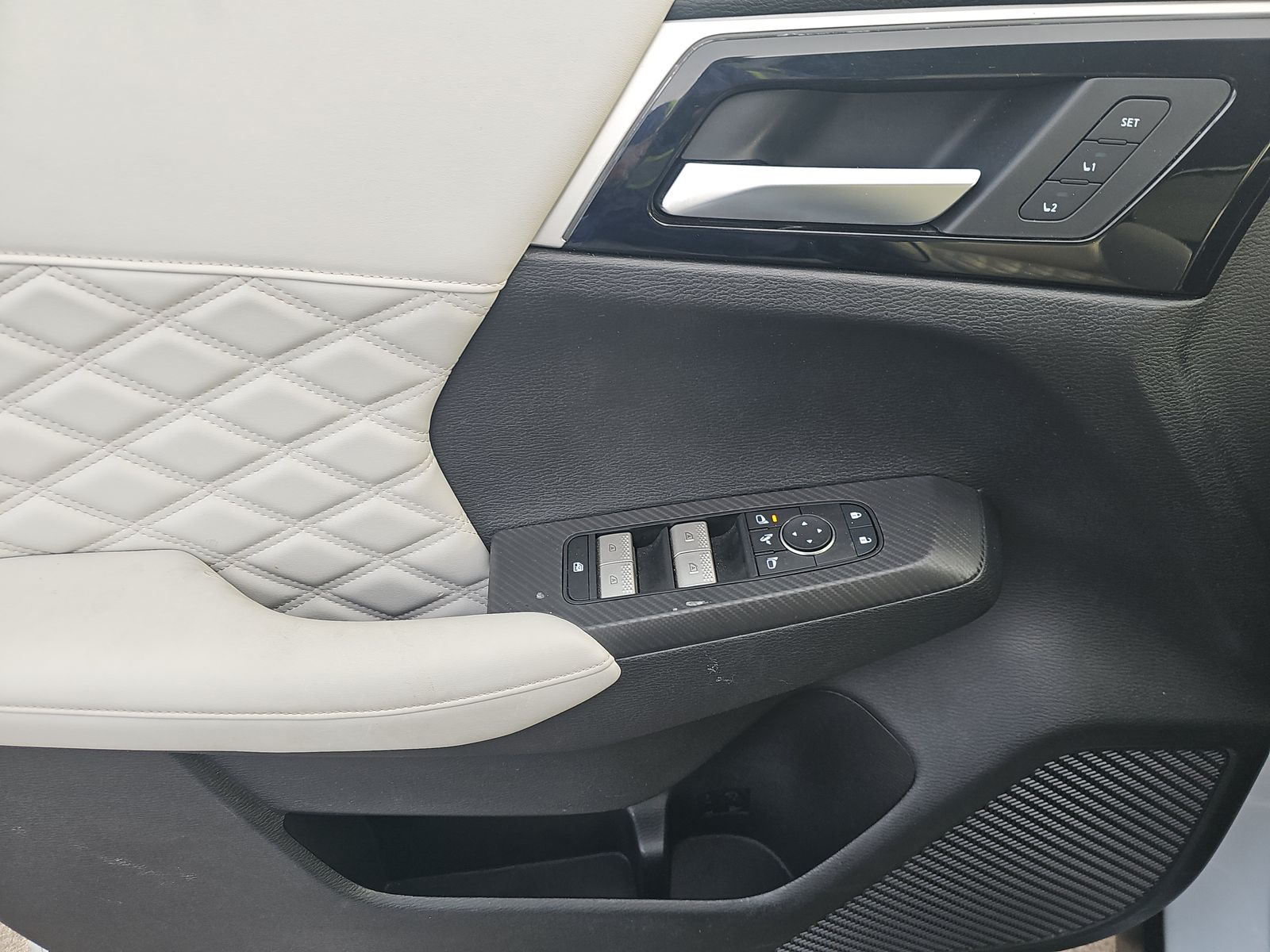 2024 Mitsubishi Outlander PHEV SEL AWD