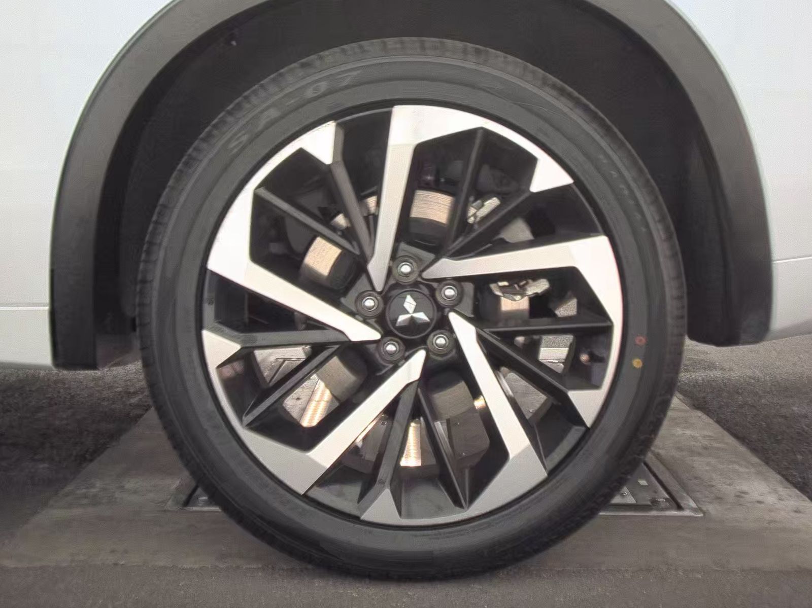 2024 Mitsubishi Outlander PHEV SEL AWD