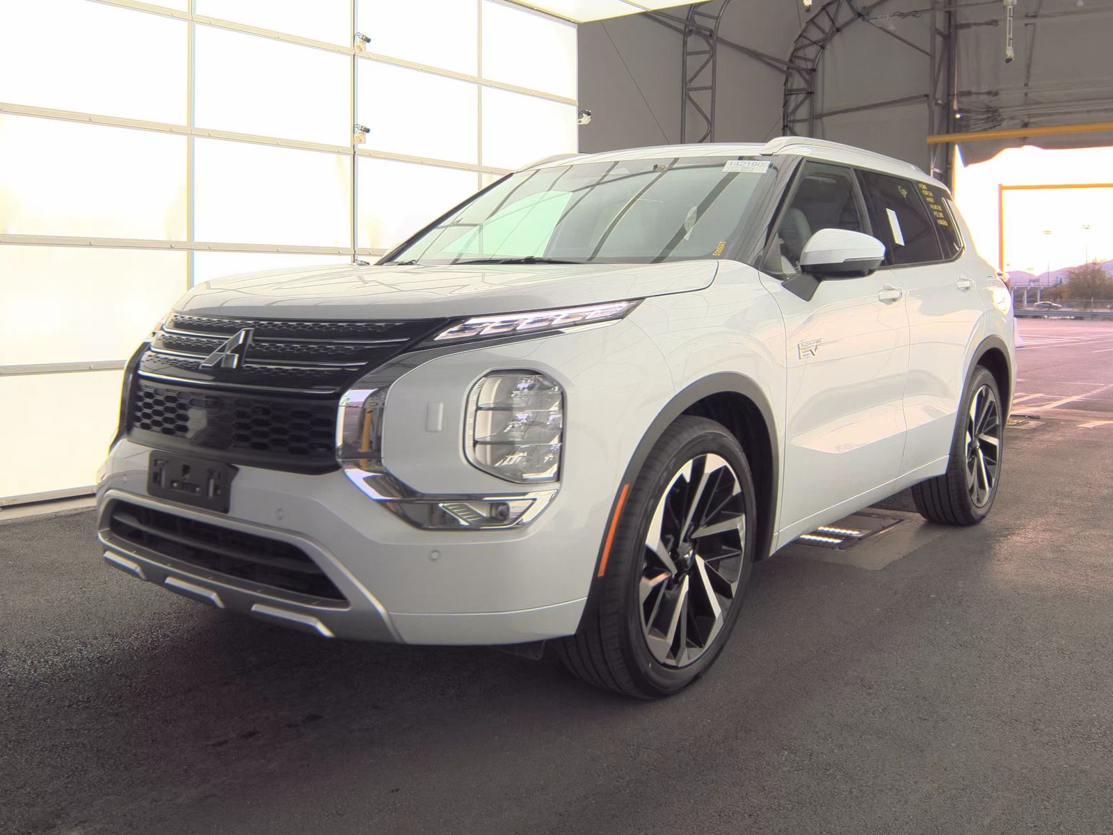 2024 Mitsubishi Outlander PHEV SEL AWD