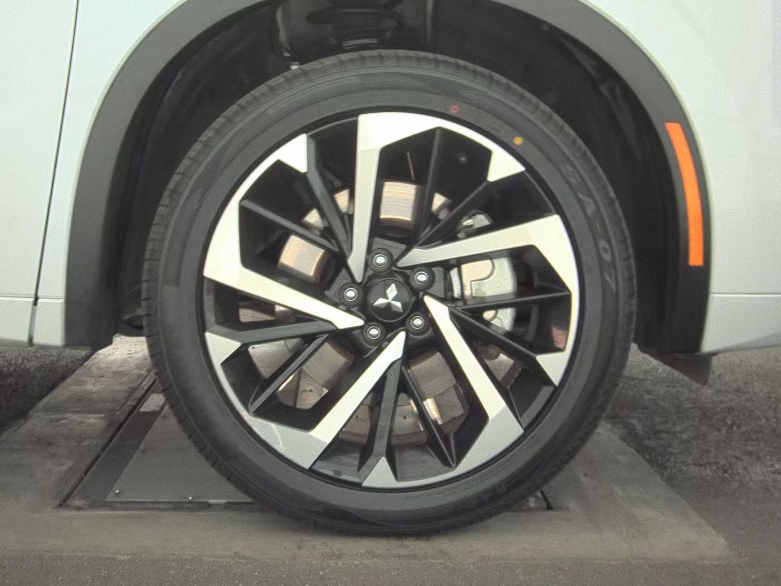 2024 Mitsubishi Outlander PHEV SEL AWD