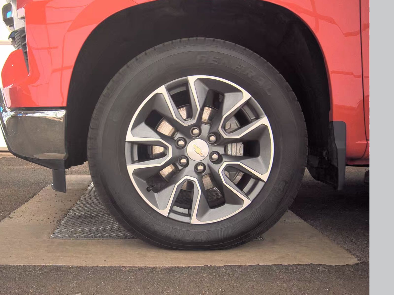 2023 Chevrolet Silverado 1500 LT AWD