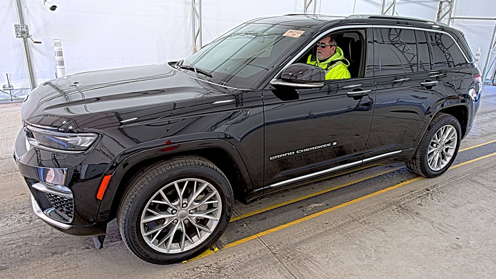 2023 Jeep Grand Cherokee Summit AWD