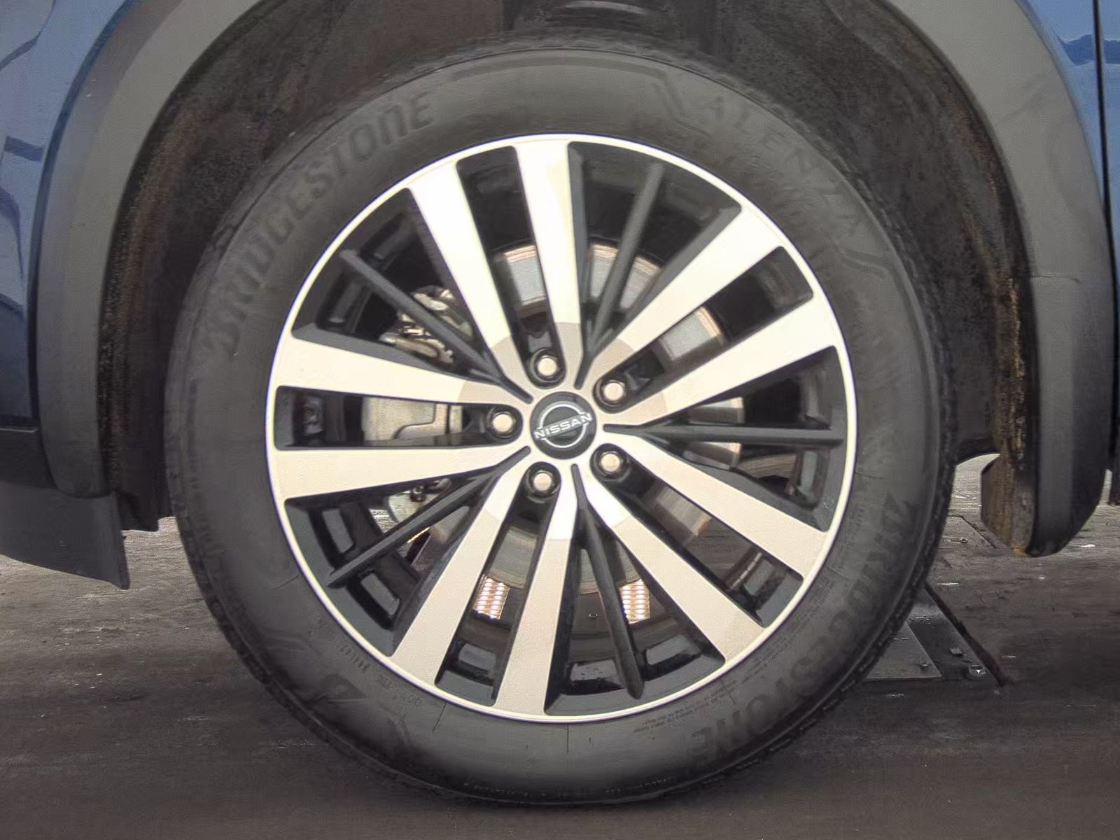 2024 Nissan Pathfinder Platinum FWD