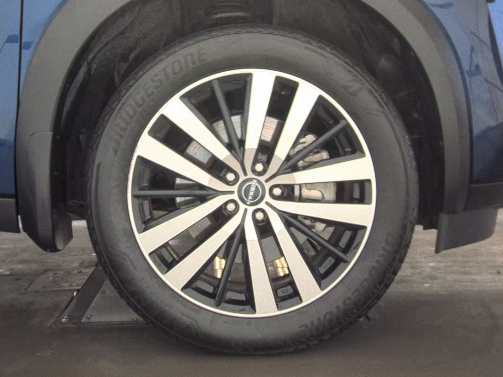 2024 Nissan Pathfinder Platinum FWD