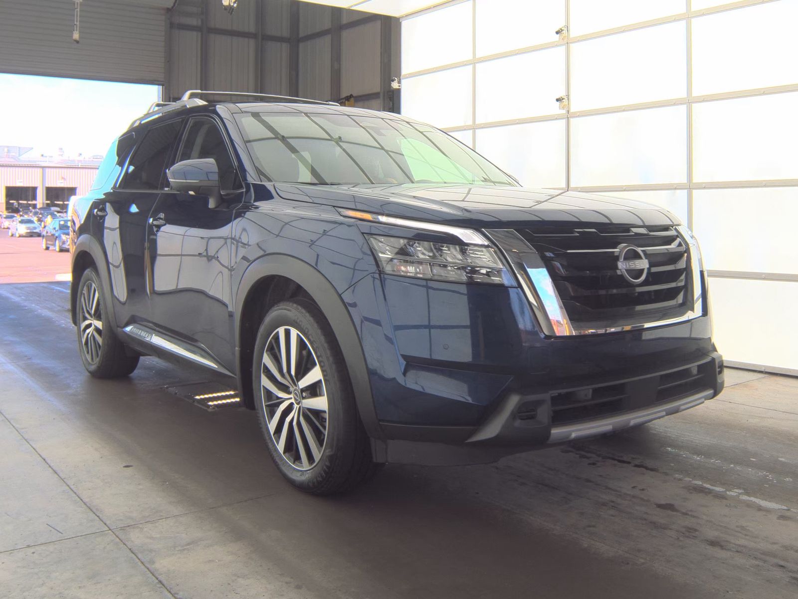 2024 Nissan Pathfinder Platinum FWD