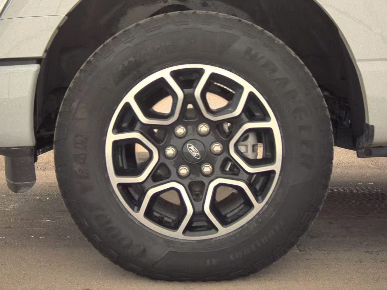 2023 Ford F-150 XLT AWD