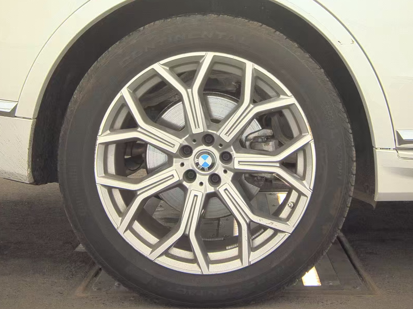 2025 BMW X7 xDrive40i AWD