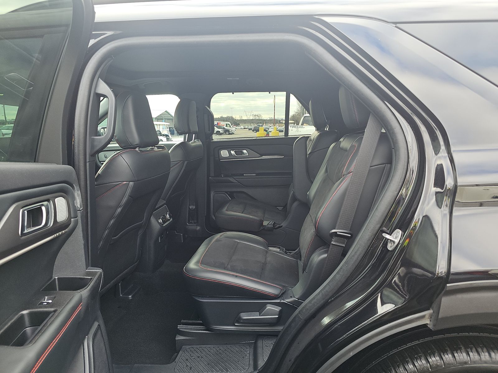 2025 Ford Explorer ST AWD