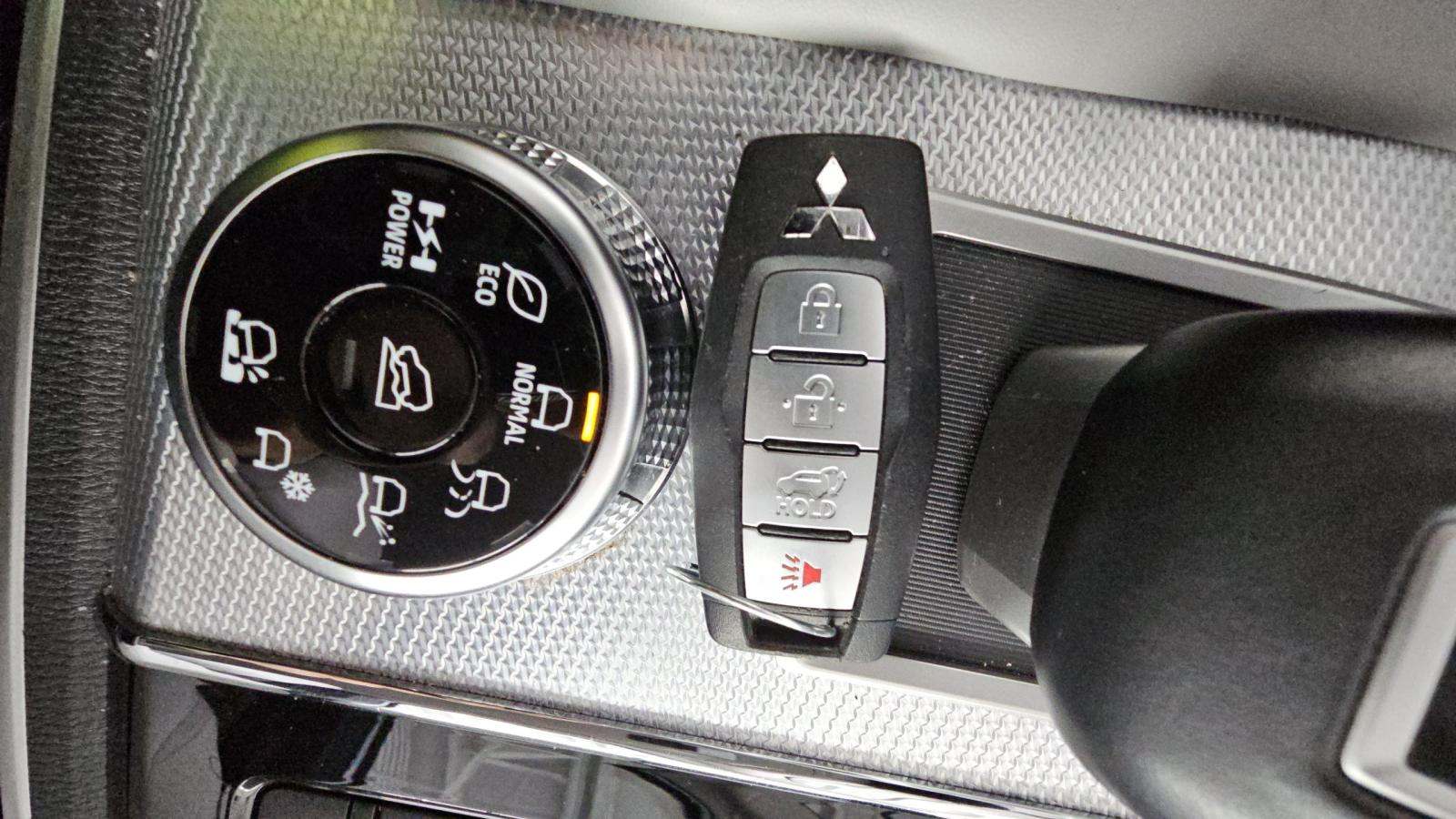 2024 Mitsubishi Outlander PHEV SEL AWD