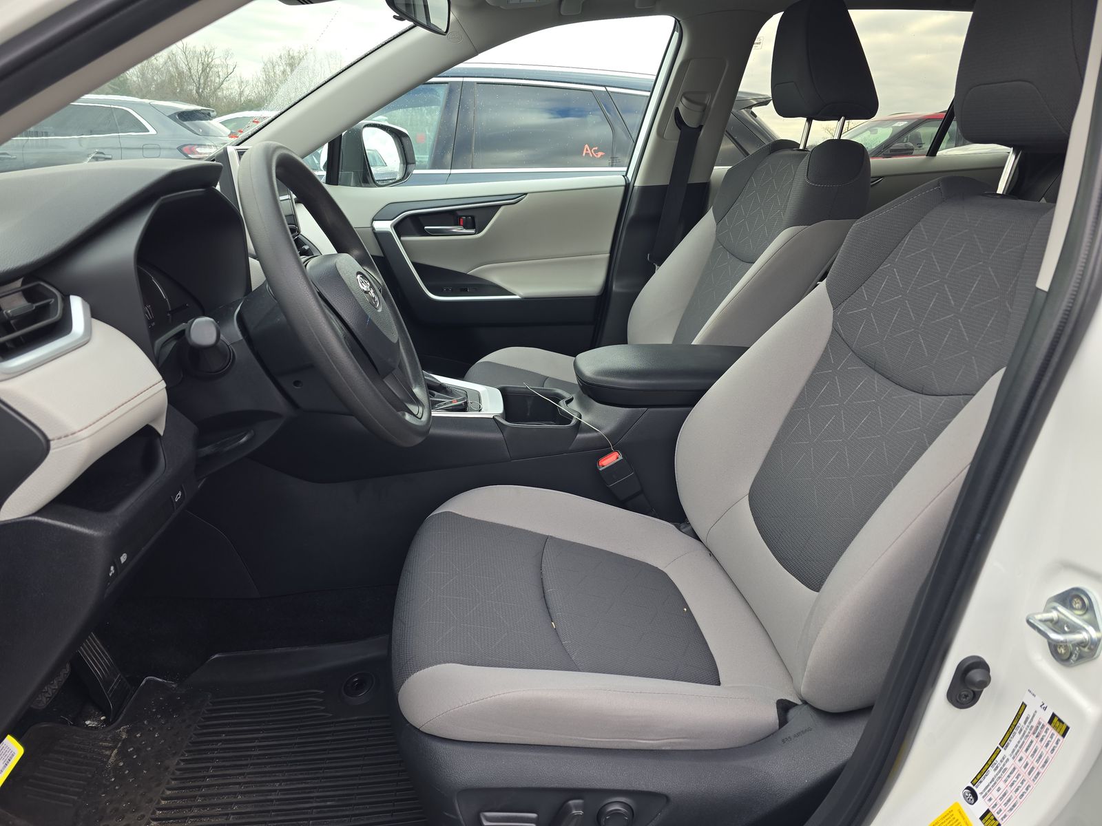 2024 Toyota RAV4 XLE FWD