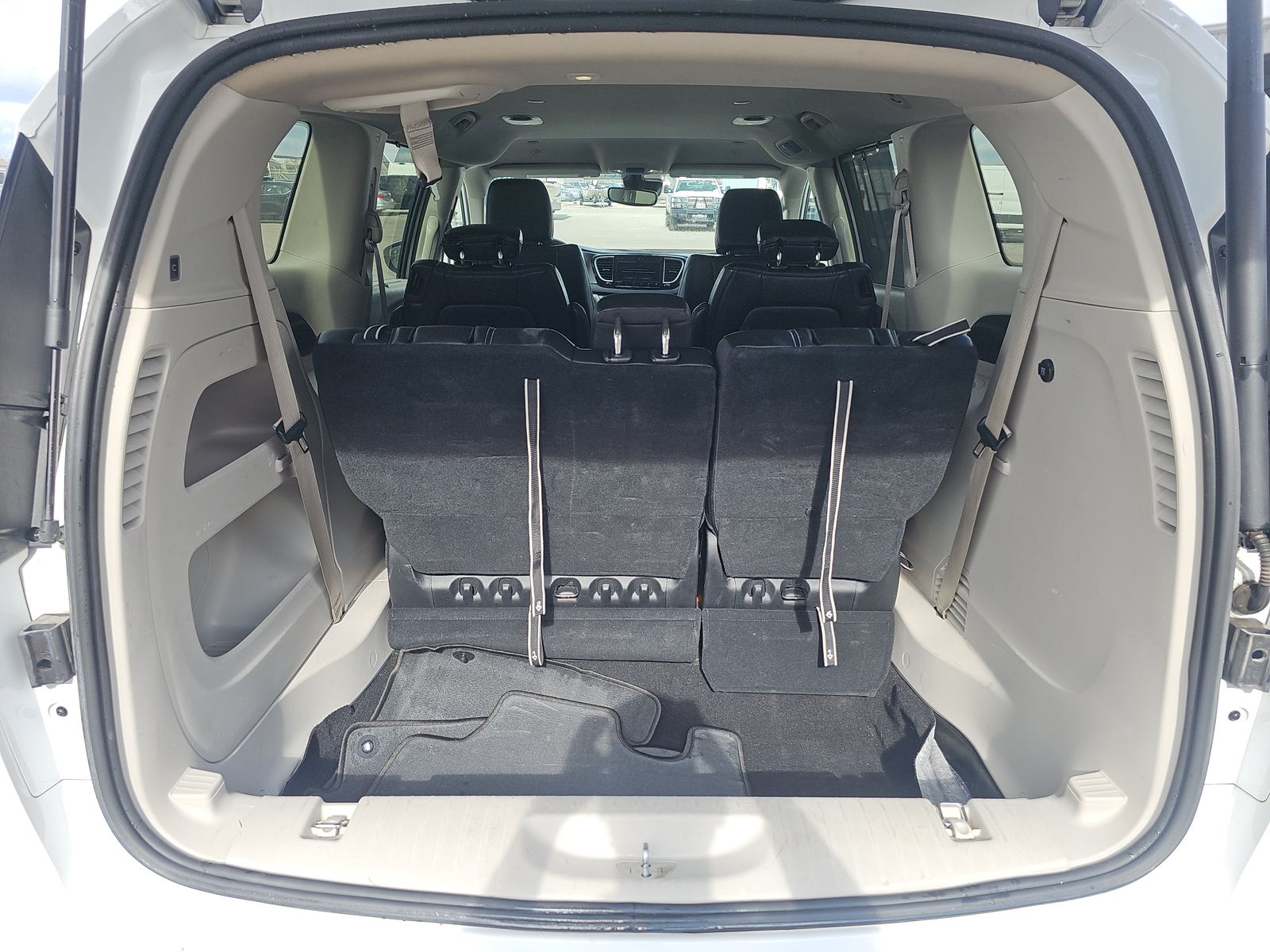 2023 Chrysler Pacifica Touring L FWD