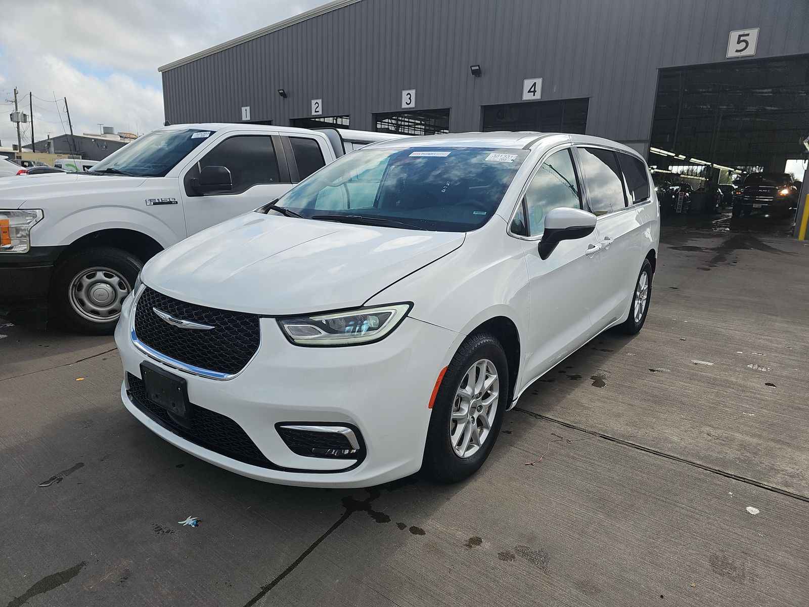 2023 Chrysler Pacifica Touring L FWD