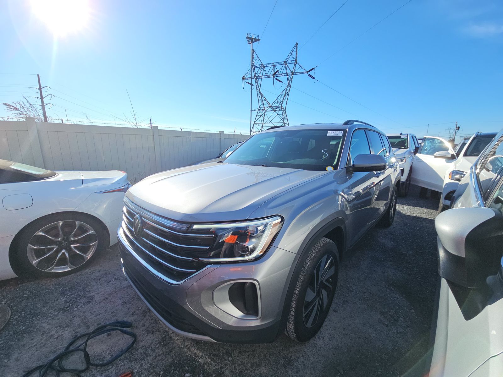 2025 Volkswagen Atlas SE w/Tech's photo