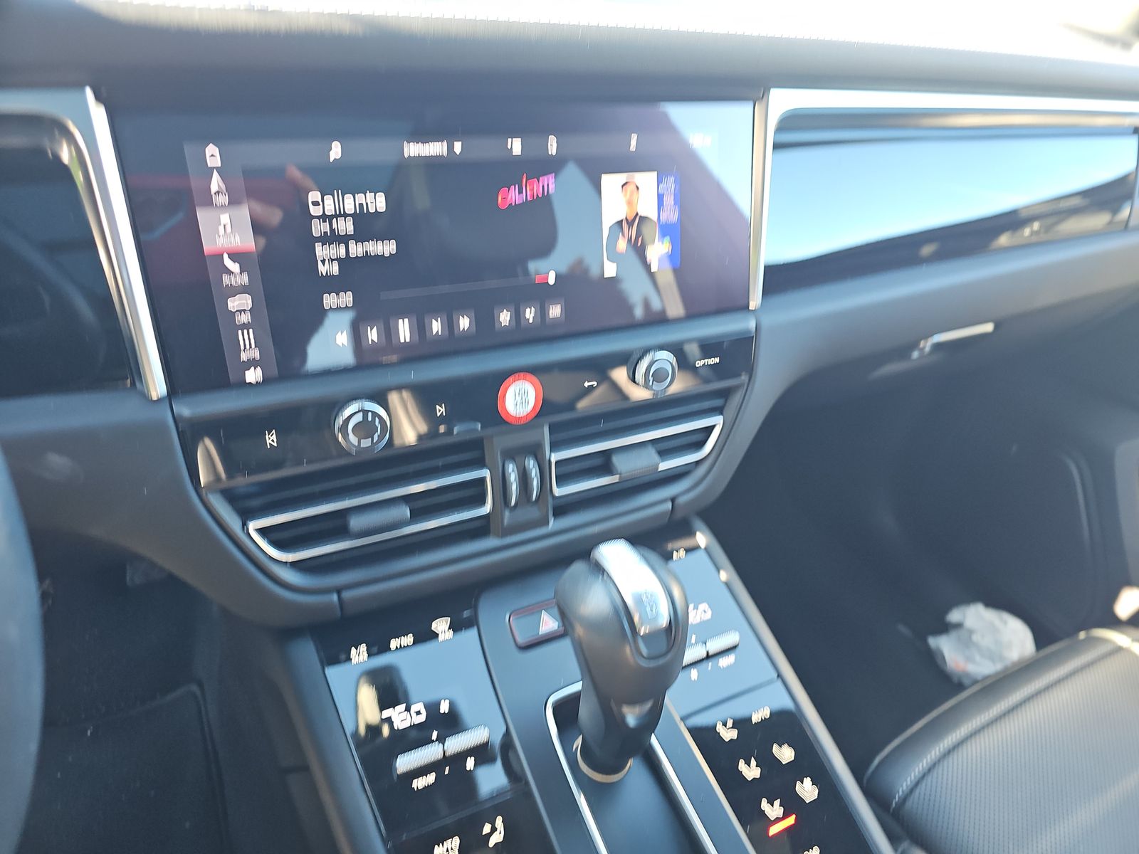 2024 Porsche Macan T AWD