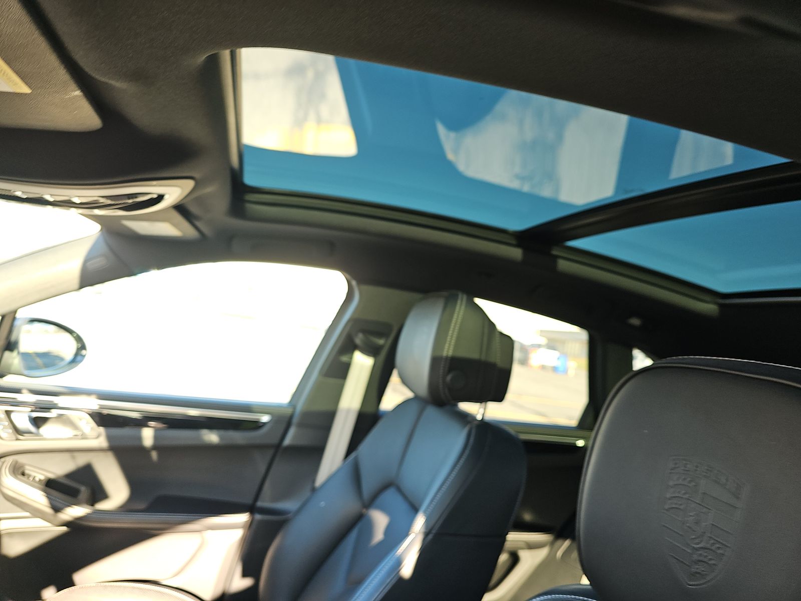 2024 Porsche Macan T AWD