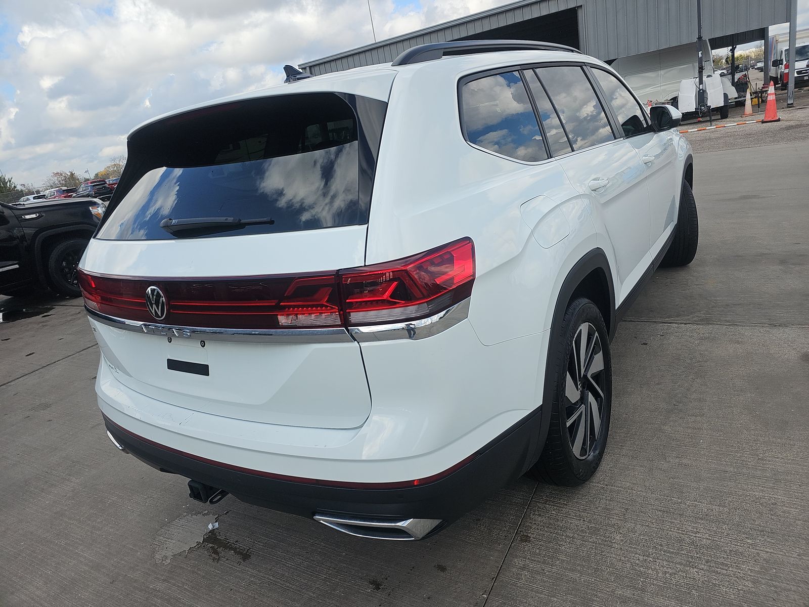 2024 Volkswagen Atlas 2.0T SE FWD