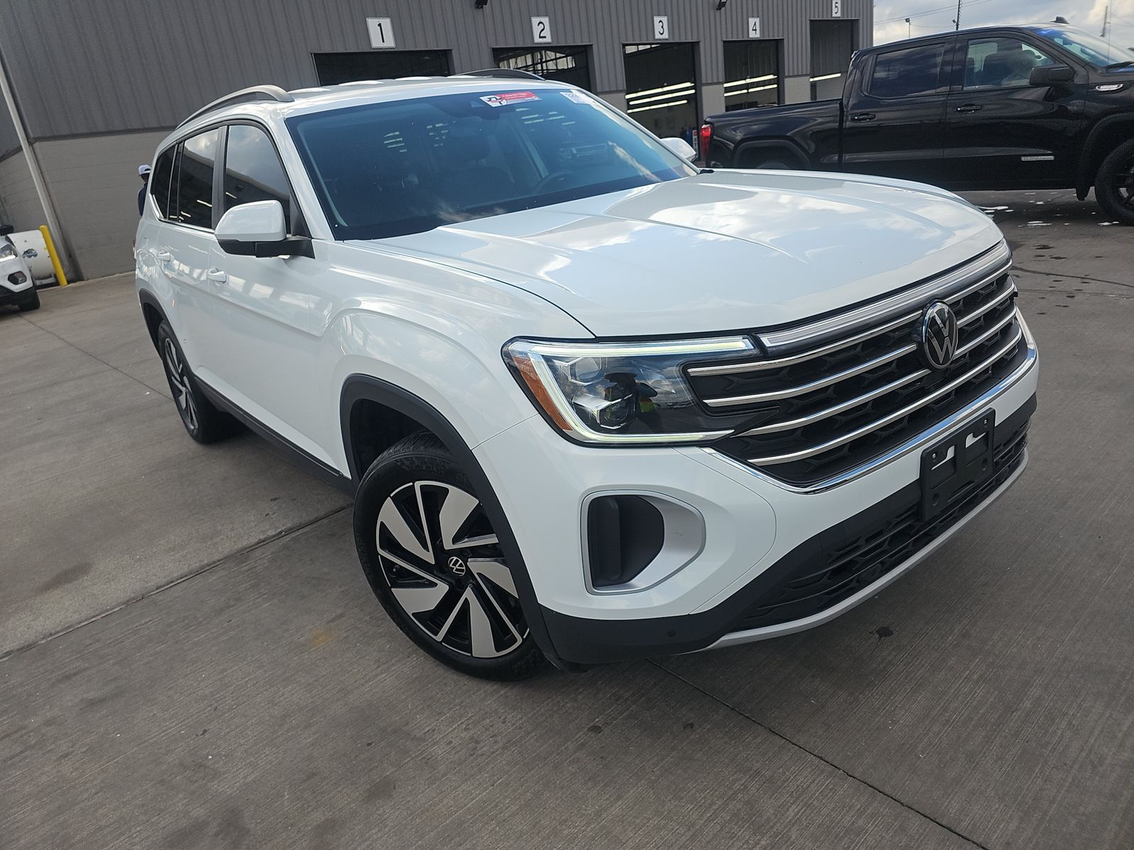 2024 Volkswagen Atlas 2.0T SE FWD