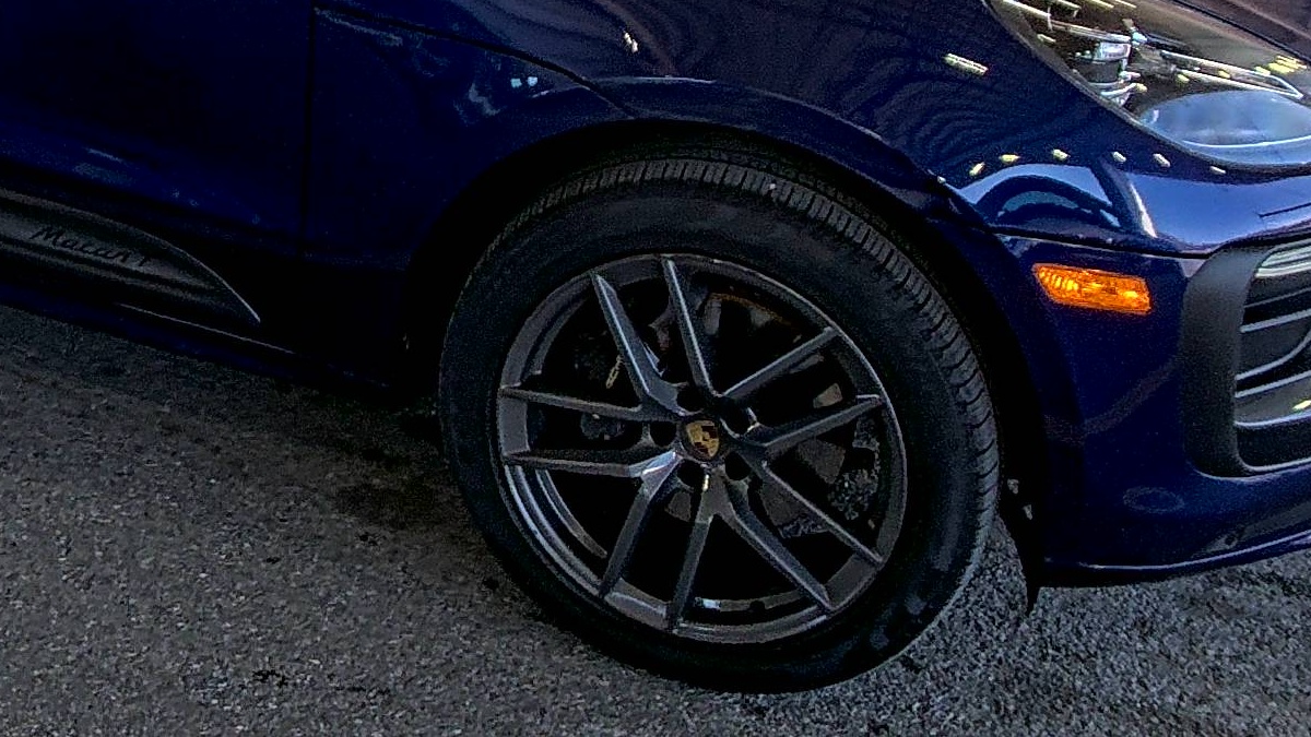 2024 Porsche Macan T AWD