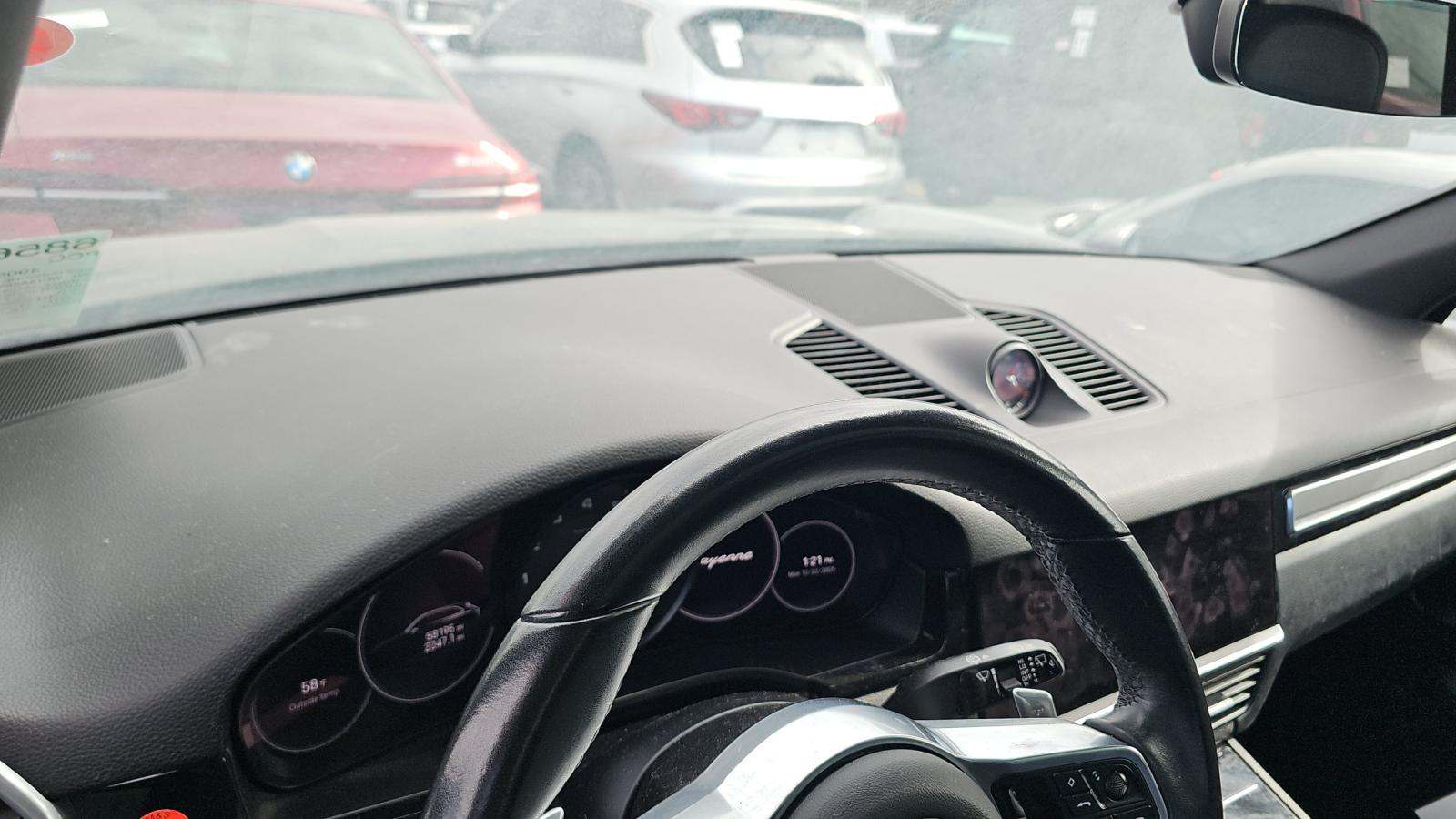 2022 Porsche Cayenne Platinum Edition AWD