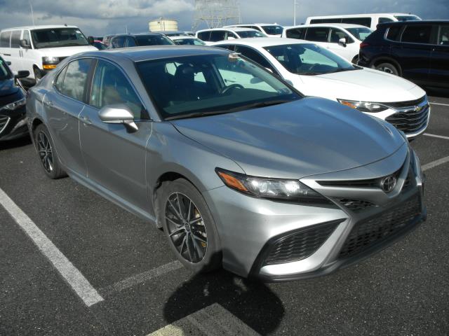 2024 Toyota Camry SE FWD