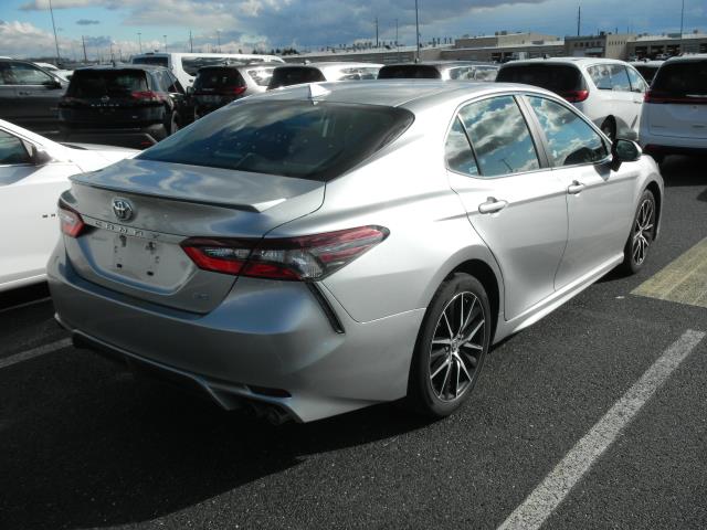 2024 Toyota Camry SE FWD